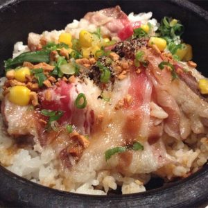 牛肉什菜石鍋飯